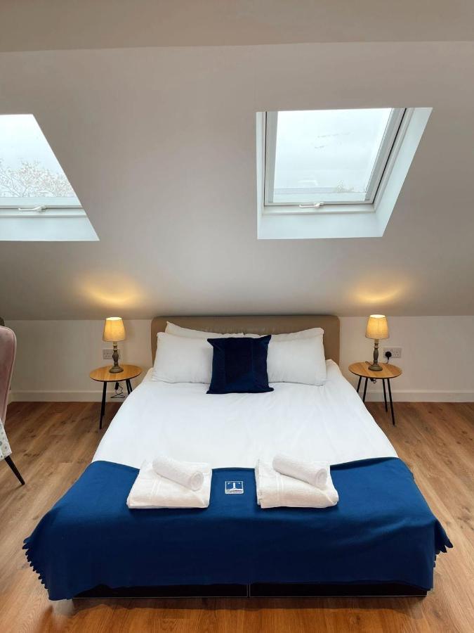 And By Tas Guest house